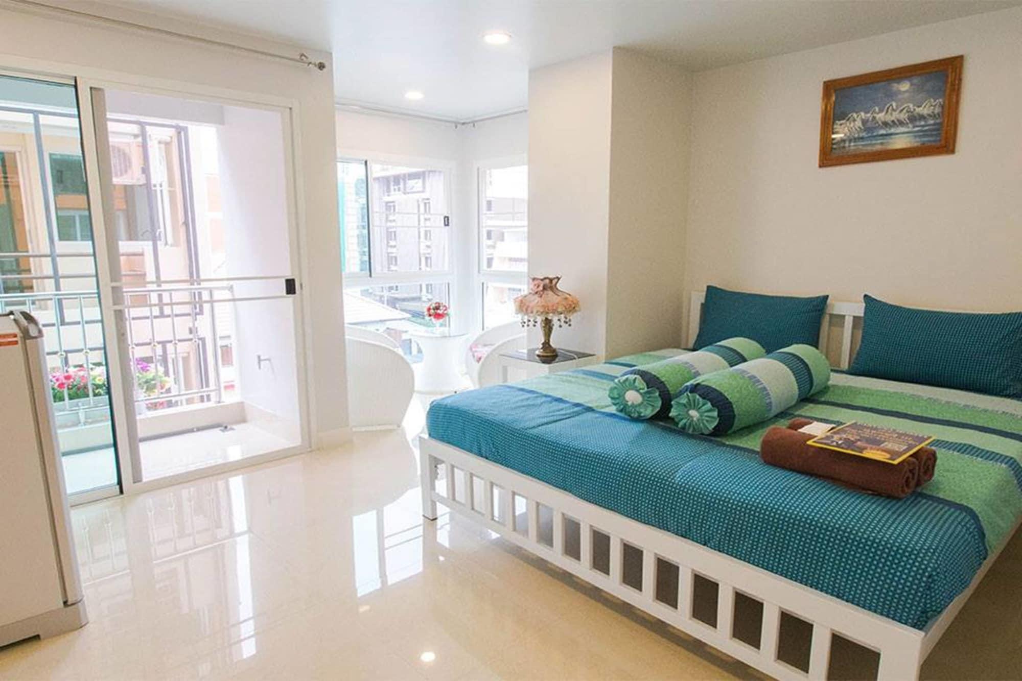 Parvena Hotel Bangkok Bagian luar foto