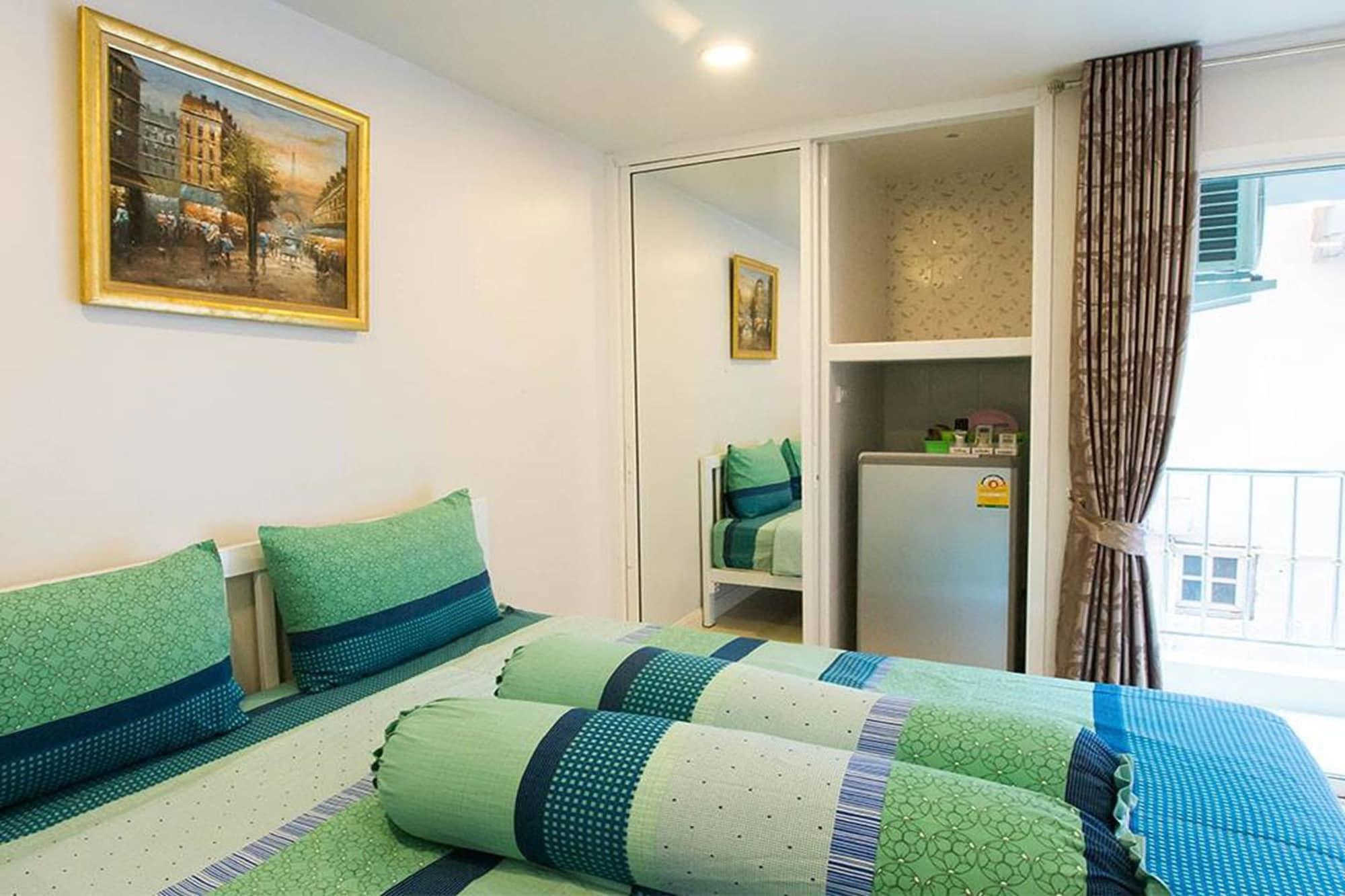 Parvena Hotel Bangkok Bagian luar foto
