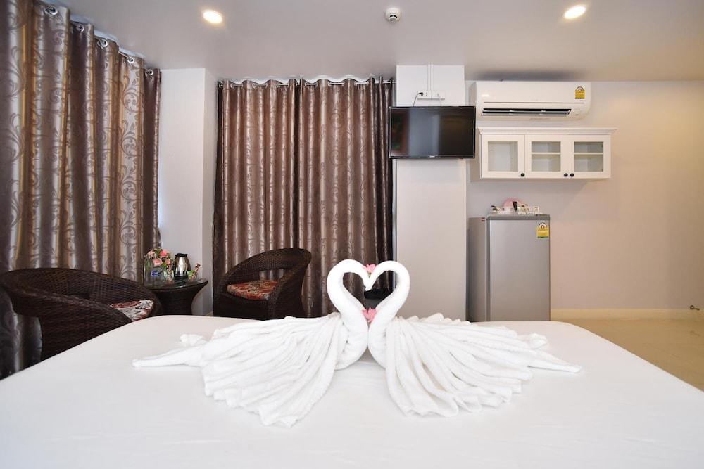 Parvena Hotel Bangkok Bagian luar foto